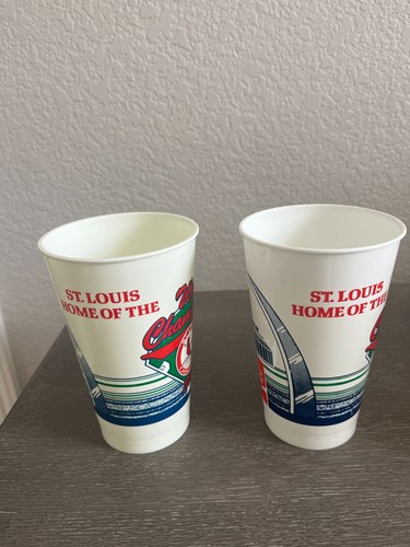(2) St. Louis Cardinals 1982 World Champions Busch Stadium Plastic Cups - Picture 2 of 4