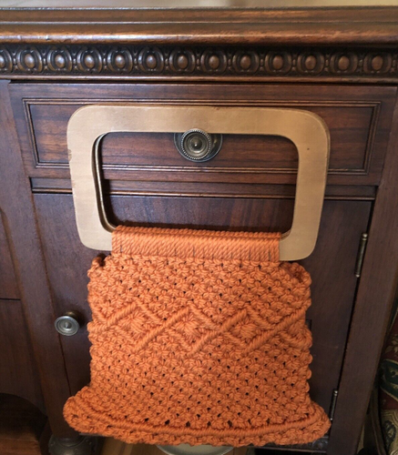 Vtg 1960s-70s Orange Macrame Crochet Wood Handle Bag Purse Handmade Hippie Boho - Picture 3 of 16