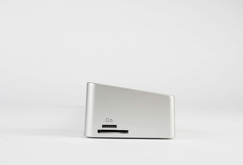 MacBook Pro Docking Station - 16 Ports, Multi-Monitor Support & Secure Design - Picture 6 of 10