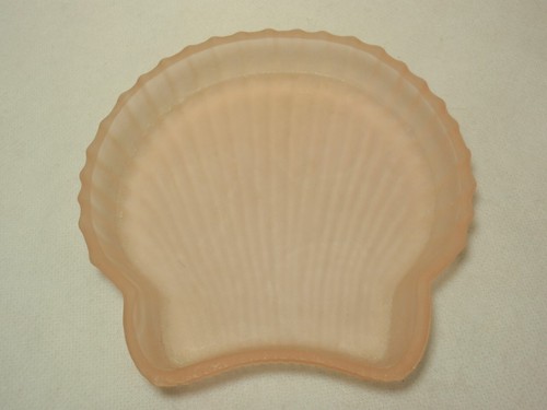 Frosted Pink Ribbed Perfume Bottle & Powder Vanity: Bird Stopper & Seashell Tray - Bild 12 von 12