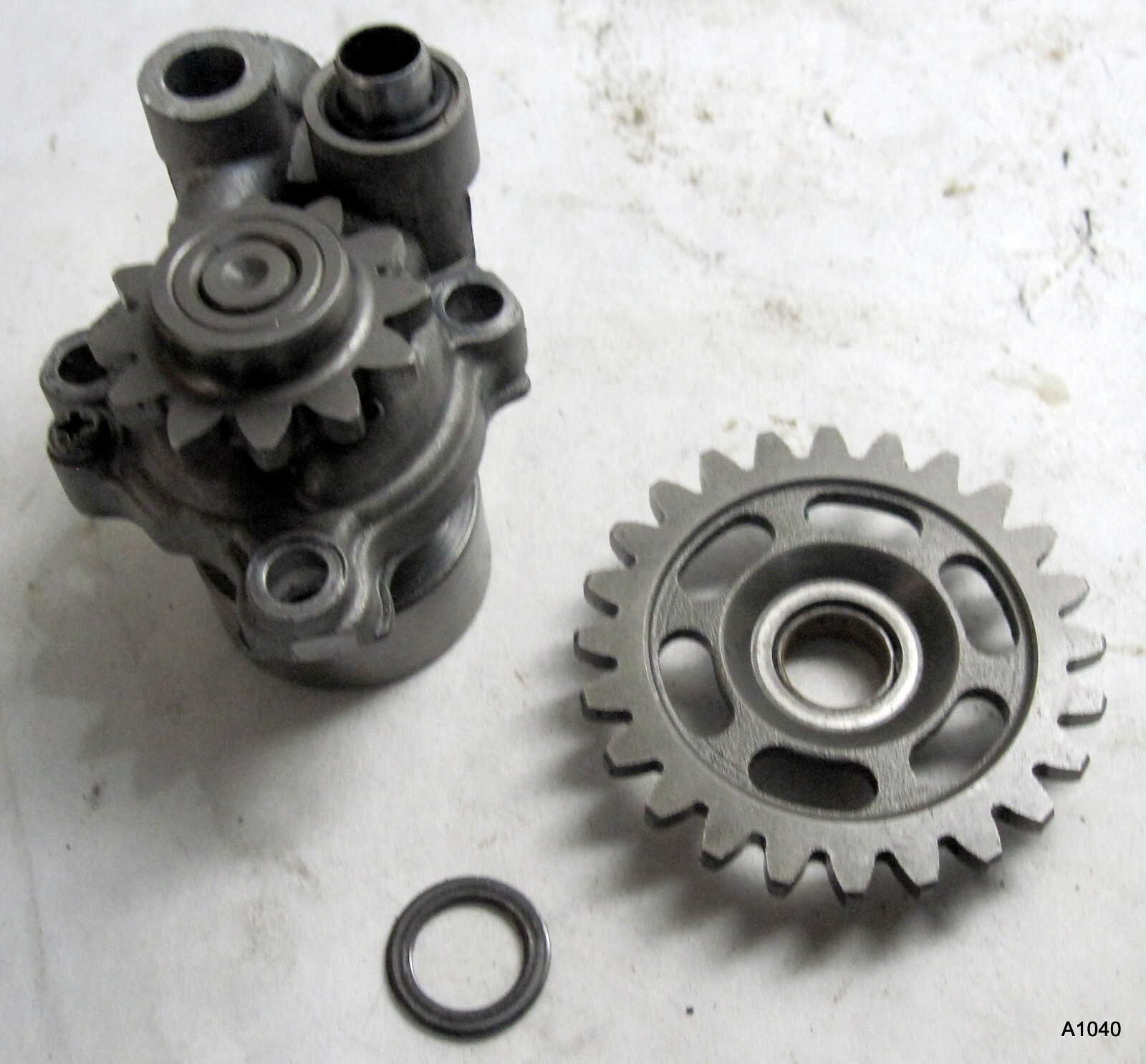 200713 Yamaha YFZ450 OEM Oil Pump Assembly Shaft Push Rod Oil Gear