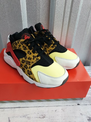 Nike Air Huarache SNKRS DAY Herren UK 8,5 EUR 43 (DM9092 700) - Bild 6 von 12
