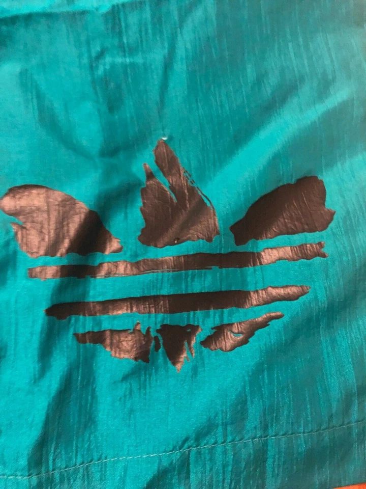 Pantalones Cortos de Fútbol ADIDAS Años 80 VERDES Nylon Para Hombres GRANDES Hechos en EE. UU. Foto 3 de 4