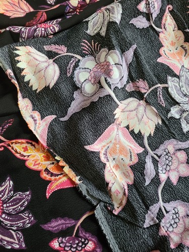 Neu 100 % Rayon Krepp Siebdruck Stoff für Damenbekleidung! Preis für 0,5 Jahre_EB9 - Bild 6 von 6