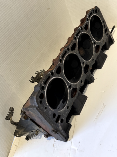 1991 GMC C1500 305 ENGINE TBI CYLINDER HEAD USED FOR REFURBISH OEM - Picture 13 of 17