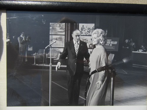 Zsa Zsa Gabor Bob Hope Hurricane Relief 1972