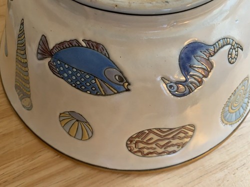 Vintage Stoneware Decorative Bowl 10" Seashells Pattern with brass edge. New - Picture 11 of 11