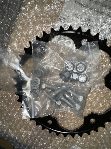 GENUINE BMW REAR SPROCKET AND BOLTS F650GS 07-12 - Picture 2 of 4