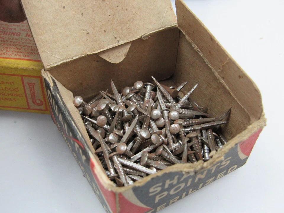 9 Cajas Vintage Tack Tapicería Uñas Zenith Torre Americana Bulldog Foto 4 de 4