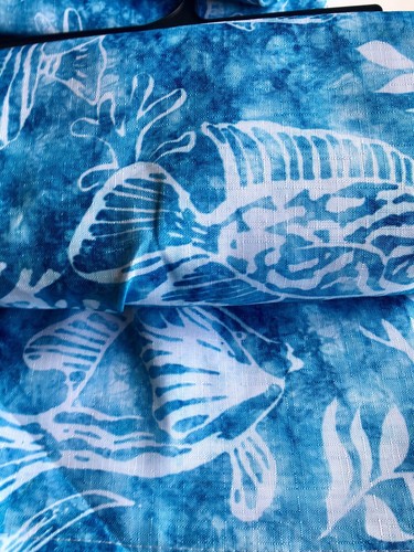 TENDA DOCCIA TESSUTO PESCE PIANTE BLU BIANCO MAORI POMPON FRANGIA LATERALE TIE DYE - Foto 9 di 12