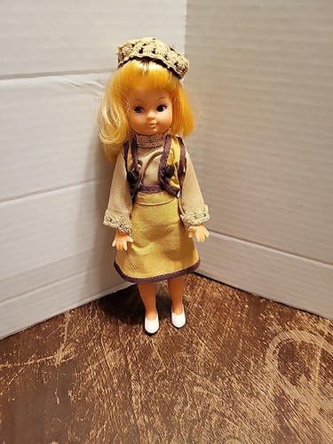 Lot Of 5 Vintage 70s Or 80s 8" Fashion Dolls - Picture 9 of 14