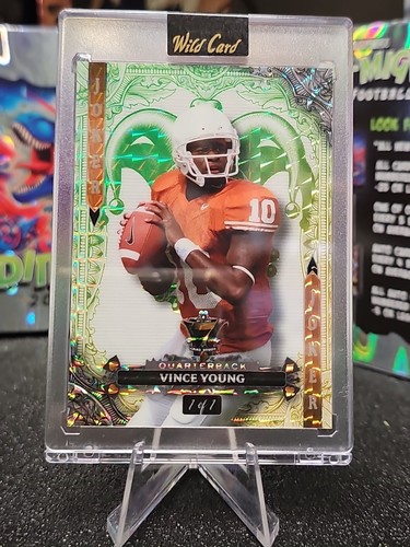 2024 Wild Card Jokers Wild Card 7 Card Studs Vince Young 1/1 lámina verde/amarilla - Imagen 5 de 6
