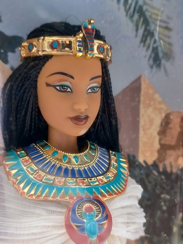 2001 DotW Princess of the Nile Barbie Puppe / Dolls of the World / Mattel 53369 - Bild 2 von 7