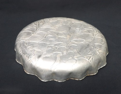 Federal Hammered Aluminum Florette Design 10" Bowl Ruffled Edge - Picture 8 of 16