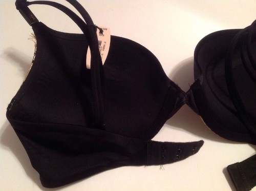 Victorias Secret Very Sexy Push Up Bra Set Black Gold Lace 32D,M NWT - Picture 8 of 11