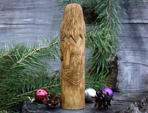 Norse God Thor.Hand crafted large wooden statue of norse god Thor with a hammer. - Picture 3 of 8