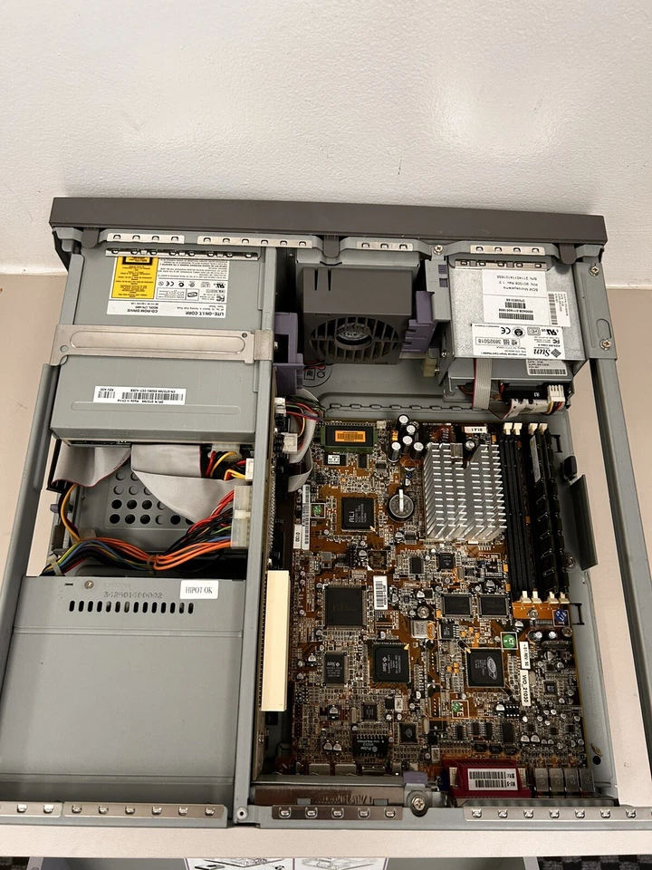Sun Microsystems Sun Blade 100 Workstation UltraSPARC IIe 500MHz Complete w/HDD - Image 2 of 4