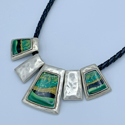 Chico’s Black Cord Pendant Necklace 3-539