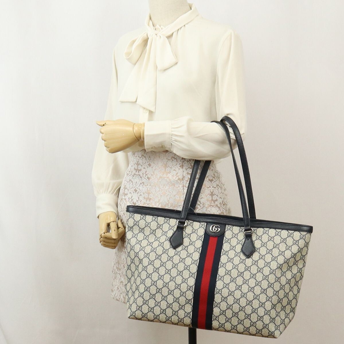 GUCCI 631685 525040 Navy Tote Bag One Shoulder Bag GG Medium GUCCI 631685 525040 Navy Tote Bag One Shoulder Bag GG Medium