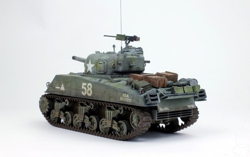 (Pre-Order) M4A3 Sherman Tank /w 105mm Howitzer 1:35 Pro Built Model - Picture 8 of 22