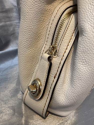 Coach 29336 Edie 31 Chalk Leather Shoulder Bag Prairie Rivets Scallops  NEW $395 - Picture 7 of 14