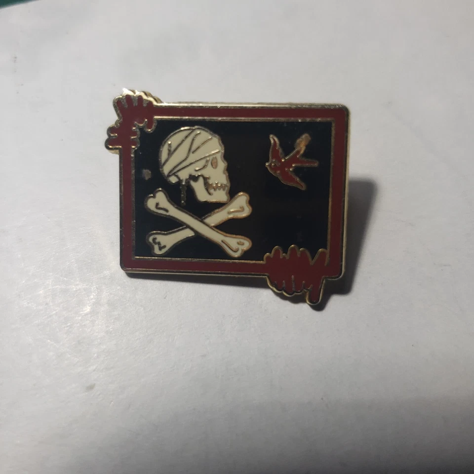 Disney 2007 Piratas del Caribe en el fin del mundo Jacks bandera mini prendedor sin espalda Foto 2 de 4