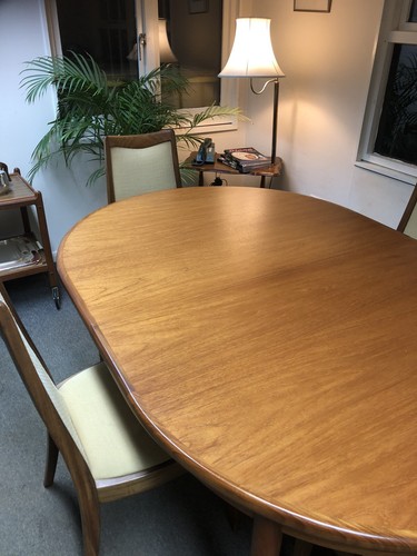 This Stunning Late 1960’s G Plan Extending Dining Table and 4 G Plan Chairs. - Picture 3 of 11