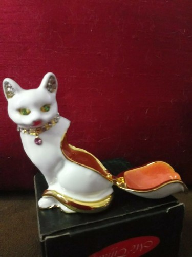 Beautiful Exquisite Enameled  White Cat Ring Holder Jewelry Box - Picture 3 of 6