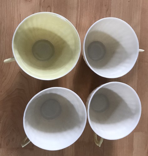 Lot of 4 vintage Belleek Teacups and Saucers Shell Design Ireland - Picture 10 of 12