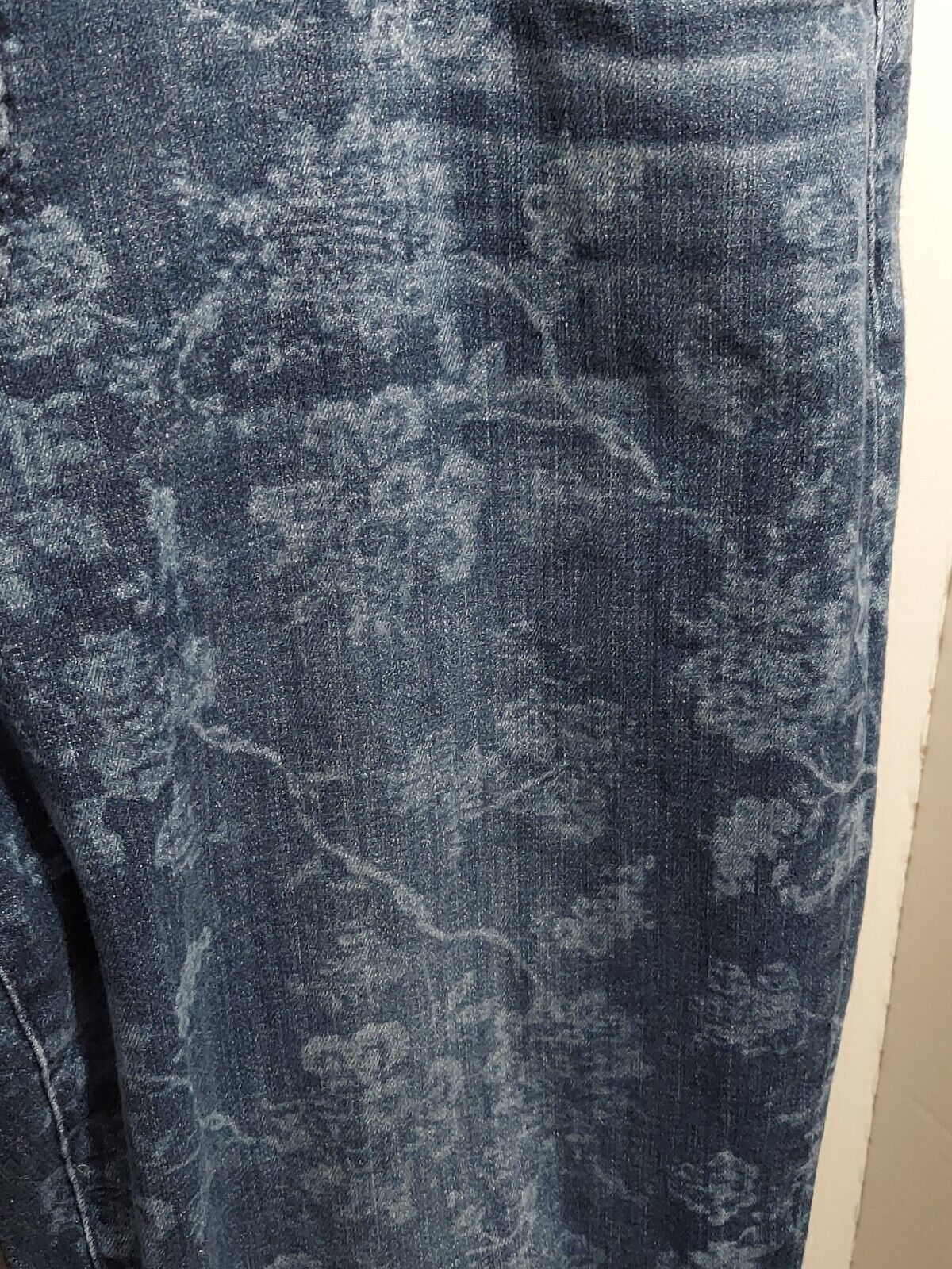 Picture 3 of 9
