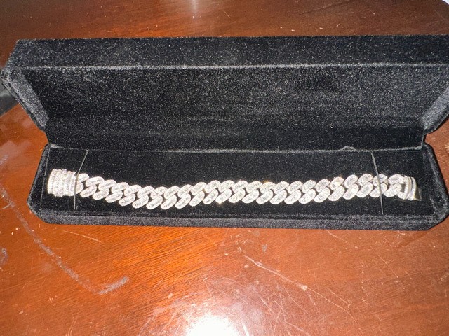 8in 11mm diamond Cuban VS/Si bracelet 14k White Gold 40grams 11mm 8in 11mm diamond Cuban VS/Si bracelet 14k White Gold 40grams 11mm