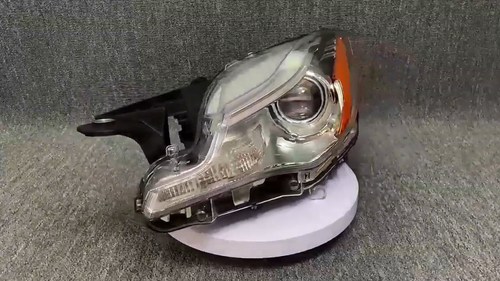 Maserati Quattroporte Left Xenon HID Headlight 2014-2017 00670006569 - Video 1 von 1