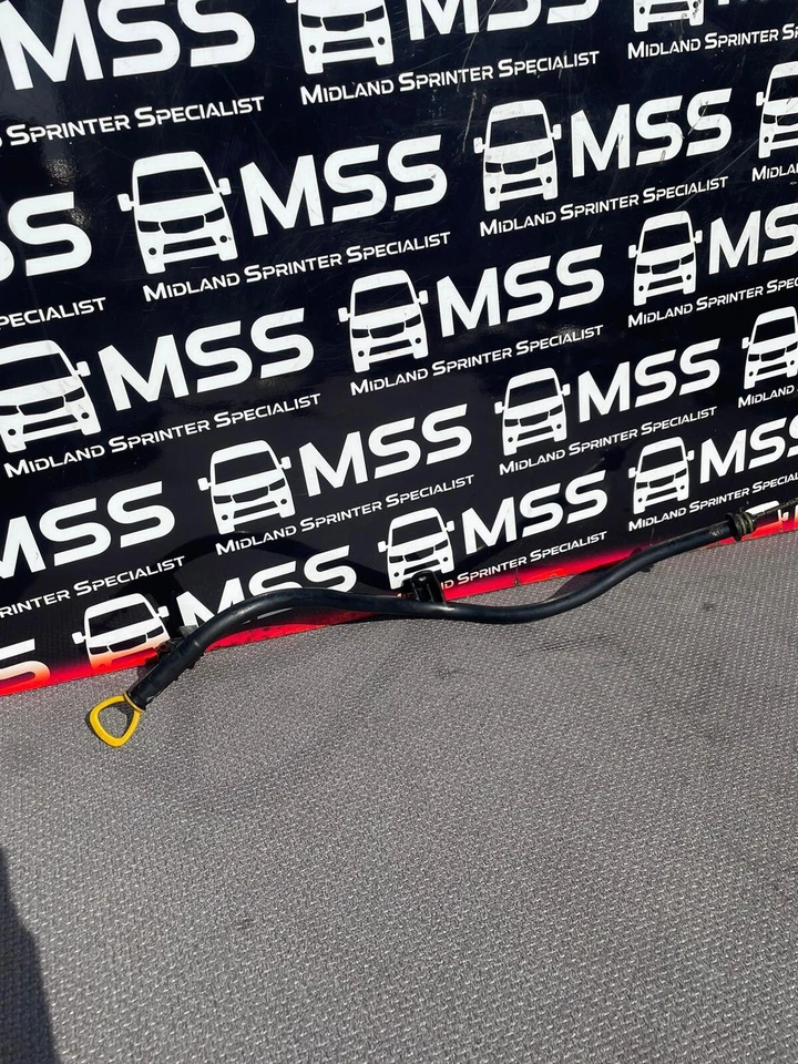 MERCEDES SPRINTER W906 EURO 5 EURO 6 OIL LEVEL DIP STICK AND HOUSING A6510100124 - Image 2 of 4