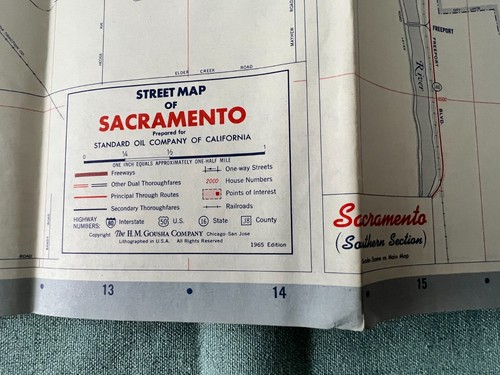 vintage gas stations paper street road maps - Various cities years 40s, 50s 60s - Picture 27 of 131
