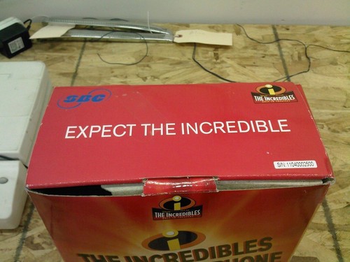 DISNEY THE INCREDIBLES COLLECTOR'S PHONE - Picture 3 of 7