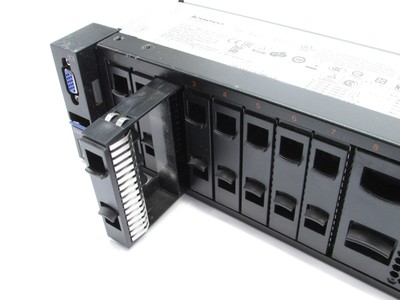 Lenovo System X 3650 M5 8-Bay 2x E5-2650v3 2.10 GHz 64GB RAM Lenovo System X 3650 M5 8-Bay 2x E5-2650v3 2.10 GHz 64GB RAM