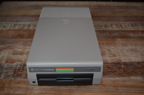 Commodore 1541 Single Floppy Disk Drive in OVP Powers on C64 VIC20 - Bild 9 von 18