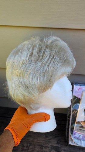 Vivica A. Fox Wig AMY-V 60 BB7 - Picture 4 of 6