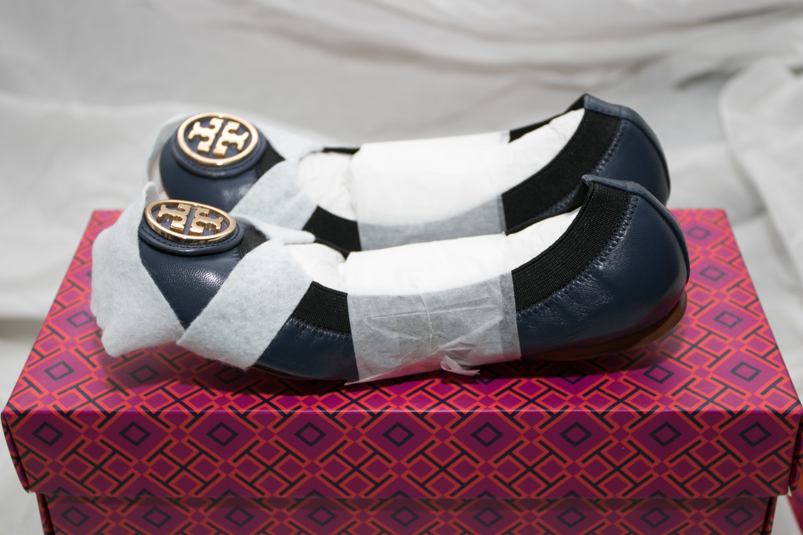 Tory Burch Caroline 2 2 2 (Clare bluee Black) Size 5.5 New 4026d2 Tory Burch Caroline 2 2 2 (Clare bluee Black) Size 5.5 New 4026d2