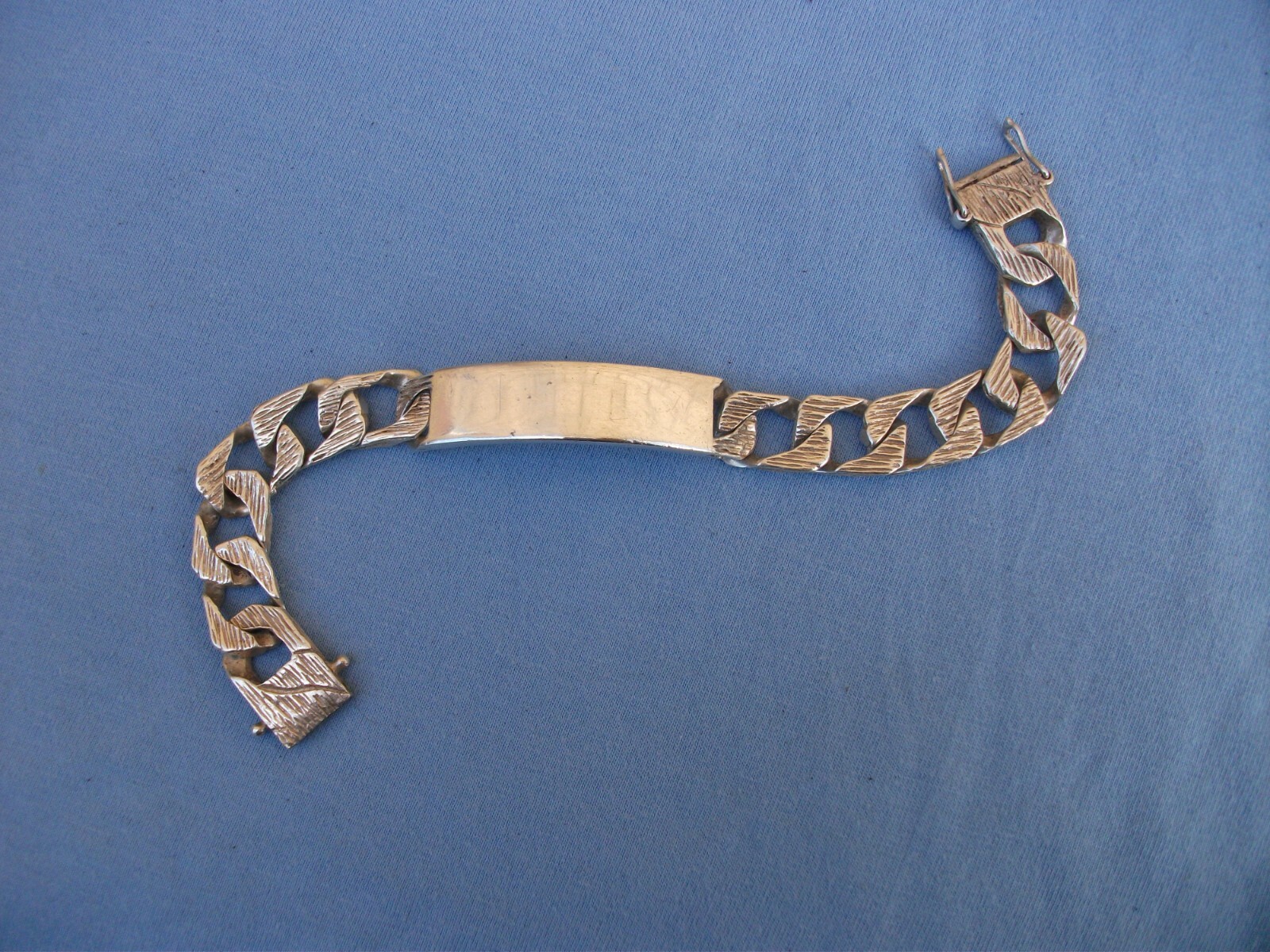 925 pesi pesi pesi massimi Solido Sterling Corteccia Effetto Identità Braccialetto Cool articolo .8 .5 08417d 925 pesi pesi pesi massimi Solido Sterling Corteccia Effetto Identità Braccialetto Cool articolo .8 .5 08417d