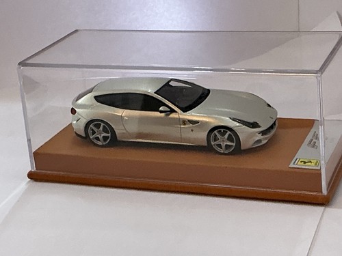 1:43 MR COLLECTION Ferrari FF 2011 NO BBR - Foto 10 di 13