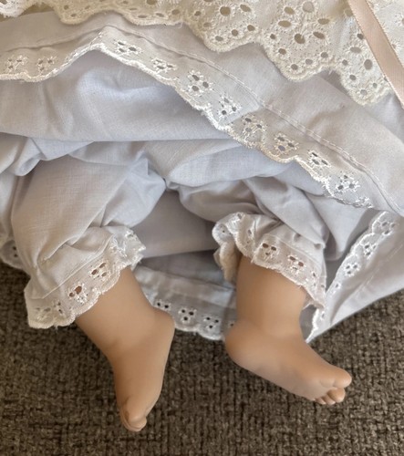 Vintage Bisque porcellana/panno 14" bionda bambola vestiti battesimo - Foto 13 di 15