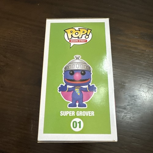 Funko Pop! Vinyl — Sesame Street Super Grover #01 2015 - Picture 4 of 6