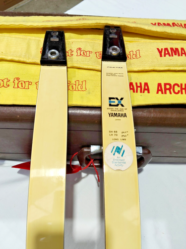 Vintage Quality Yamaha Professional Archery Competition Set w Sight Arrows Case - Picture 15 of 22