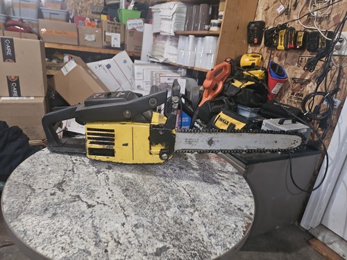 McCULLOCH PRO MAC 610 CHAINSAW chain saw runs great 16" bar 3 Chains New Drum  - Picture 3 of 17