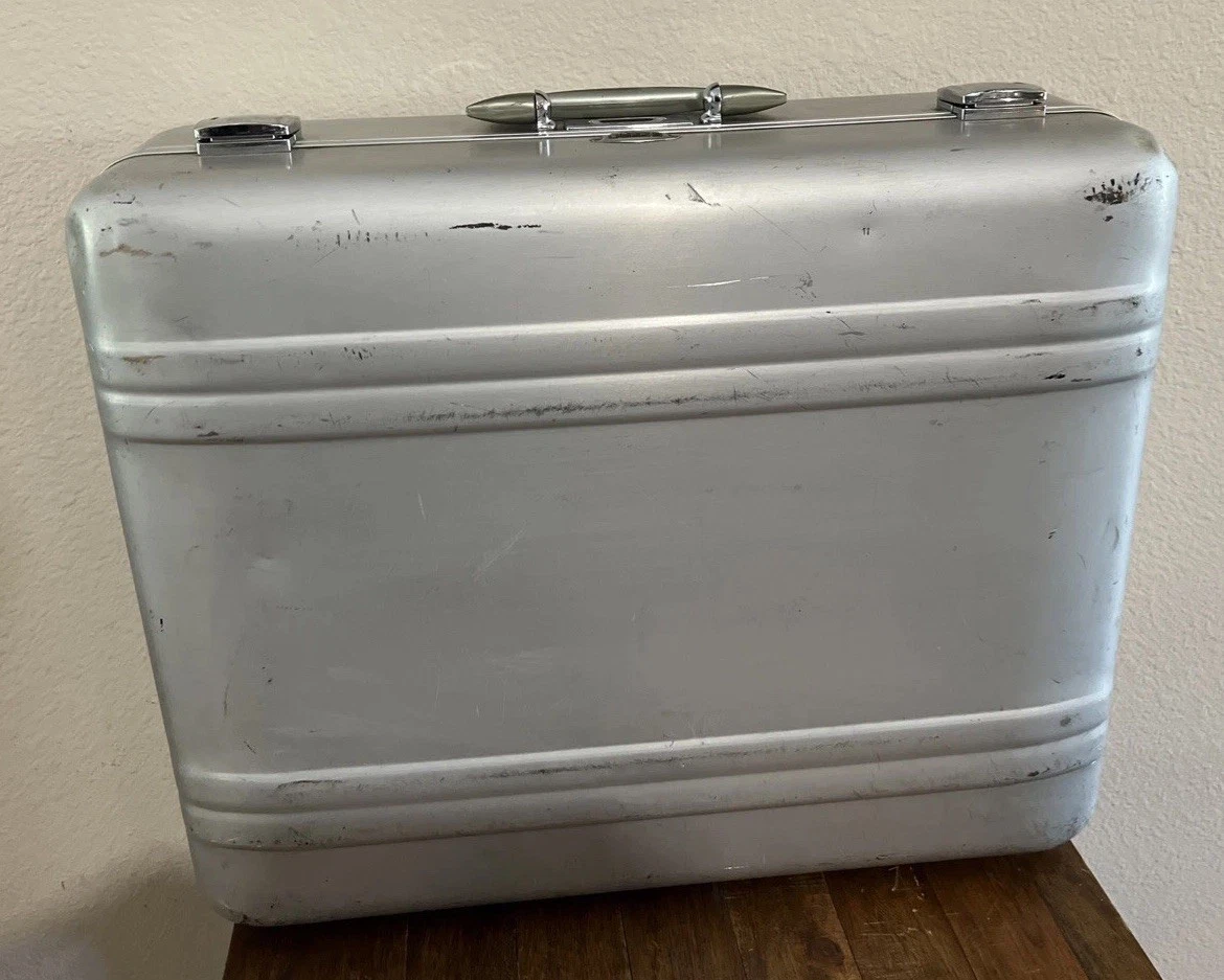 Zero Halliburton Aluminum 19