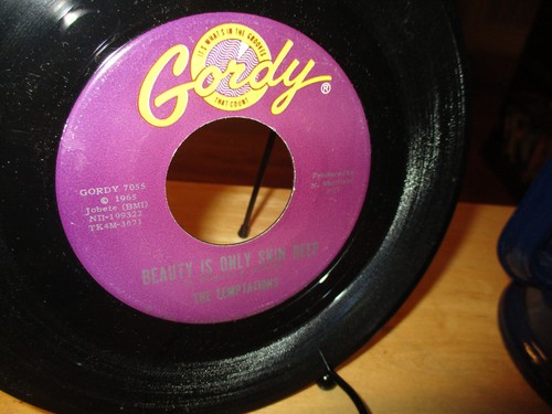 Temptations -Beauty Is Only Skin Deep /You're Not An Ordinary Girl  Gordy NM- 7' - Imagen 1 de 2