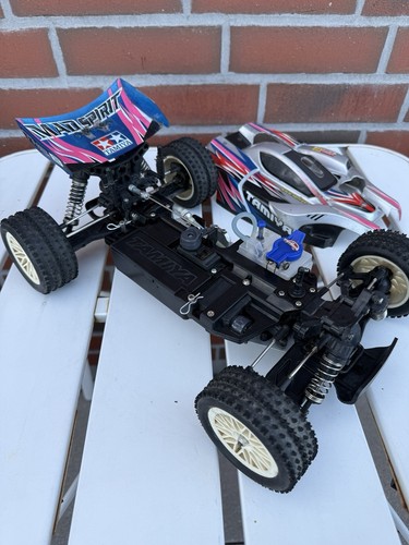 TAMIYA MAD SPIRIT TNS-B R/C NITRO QUEMADOR BUGGY 1:10 4X4 SIN MOTOR - Imagen 8 de 12