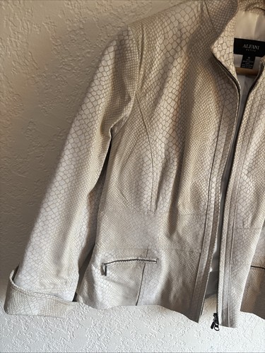 Alfani Womens Zip Front Moto Jacket Petite Medium Ivory Leather Reptile Print - Picture 2 of 11