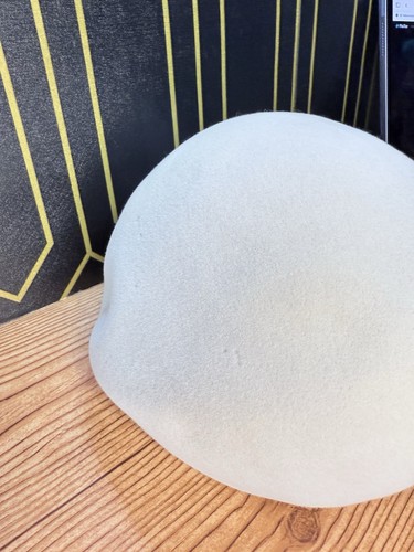 Gabriela Ligenza Baskenmütze beige Wolle Kaninchenhaar Made in Italy für Bergdorf  - Bild 9 von 19